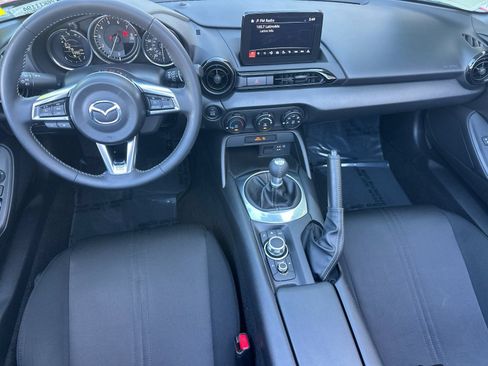 Used 2022 MAZDA MX-5 Miata Sport RWD image 13
