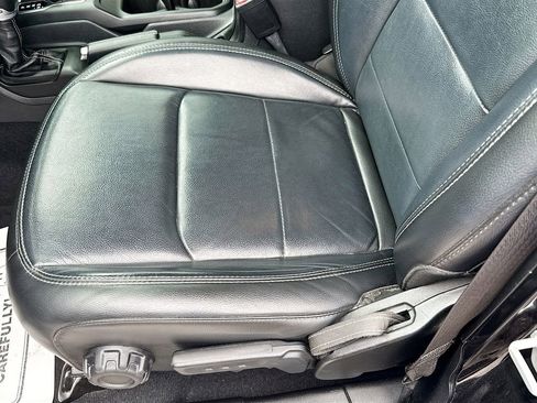 Used 2023 Jeep Wrangler Unlimited Sahara w/ Cold Weather Group image 21