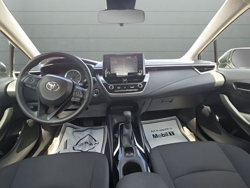 Used 2018 Toyota Camry SE image 12