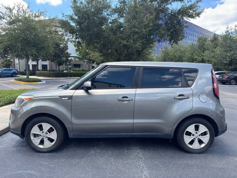 Used 2014 Kia Soul FWD image 3