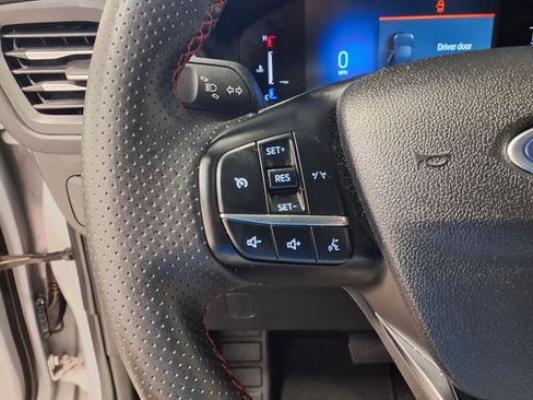 Used 2025 Ford Escape ST-Line AWD/4WD image 19