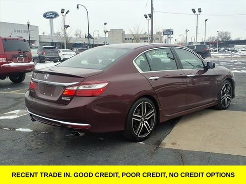 Used 2017 Honda Accord Sport Special Edition image 4