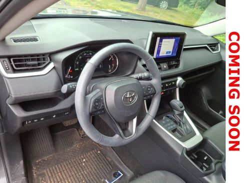 Used 2023 Toyota RAV4 XLE w/ Convenience Package AWD/4WD image 11