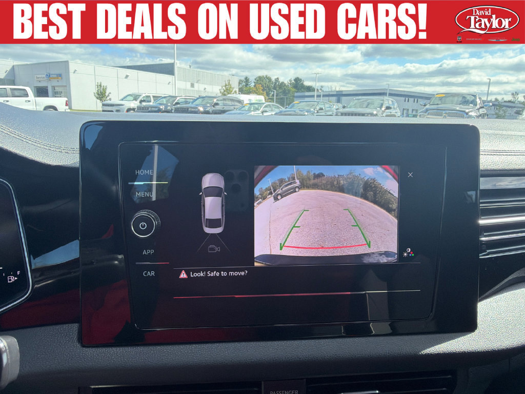 Used 2025 Volkswagen Jetta Sport FWD image 13