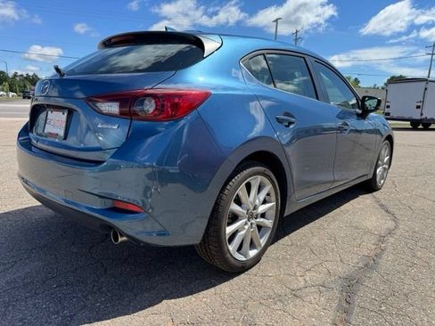 Used 2017 MAZDA MAZDA3 Grand Touring FWD image 7
