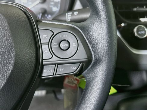 Used 2024 Toyota Corolla LE FWD image 17