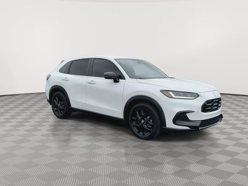 Used 2024 Honda HR-V Sport image 2