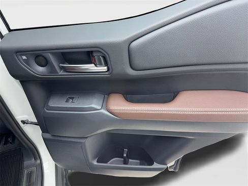 Used 2025 Toyota Land Cruiser w/ Premium Package image 45