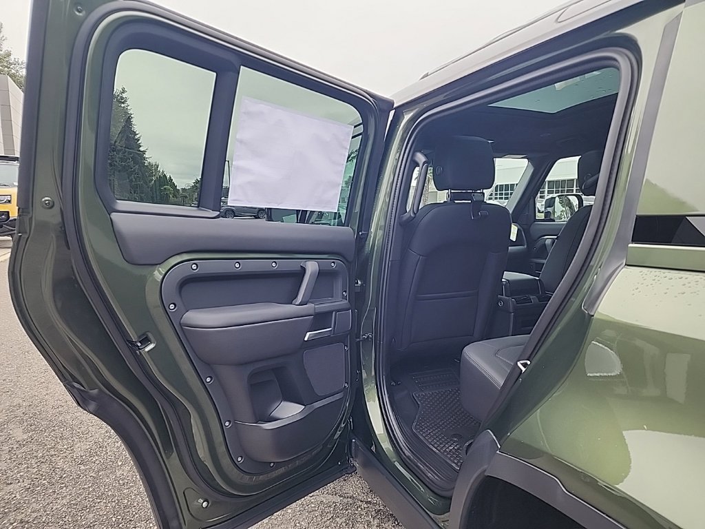New 2026 Land Rover Defender 110 S AWD/4WD image 15