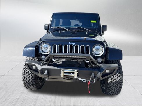 Used 2018 Jeep Wrangler Unlimited Sahara w/ Connectivity Group image 2