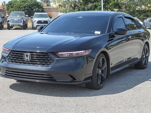 Used 2024 Honda Accord Sport image 3