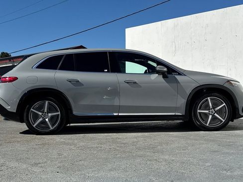 Used 2023 Mercedes-Benz EQS 580 4MATIC SUV image 2