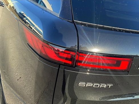 Used 2024 Land Rover Range Rover Sport SE image 31