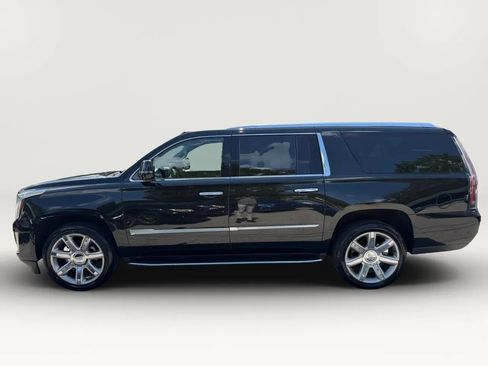 Used 2020 Cadillac Escalade ESV Luxury AWD/4WD image 6