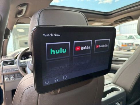 Used 2023 GMC Yukon XL Denali w/ Denali Reserve Package AWD/4WD image 32