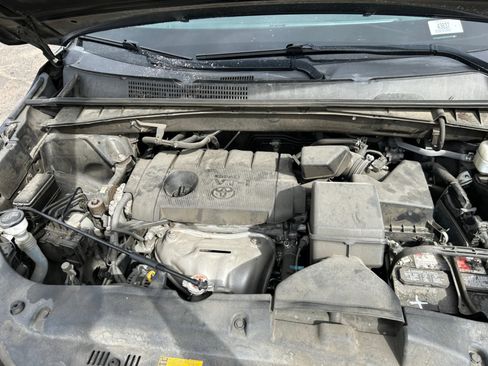Used 2019 Toyota Highlander LE w/ Carpet Mat Package (TMS) FWD image 20