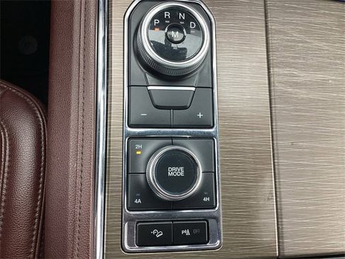 Used 2023 Ford Expedition Limited image 23
