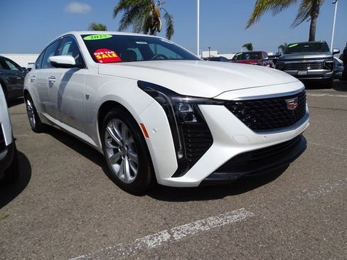 Used 2025 Cadillac CT5 Premium Luxury RWD image 5