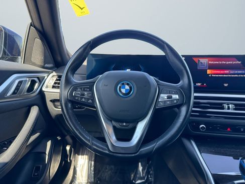 Used 2023 BMW i4 eDrive35 RWD image 11