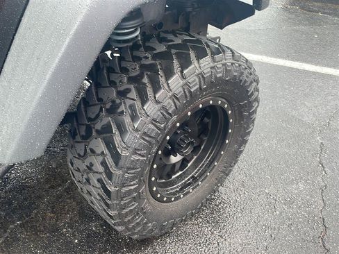 Used 2012 Jeep Wrangler Unlimited Sport AWD/4WD image 5