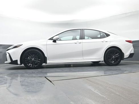 Certified 2025 Toyota Camry SE image 31