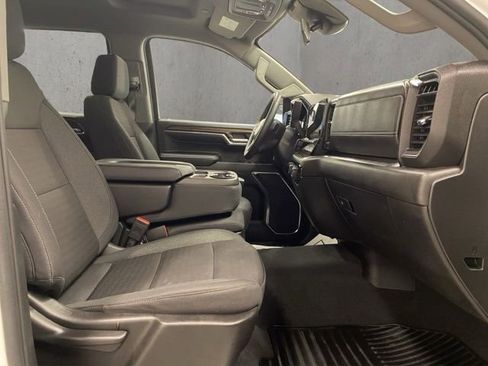 Used 2024 Chevrolet Silverado 1500 LT AWD/4WD image 19