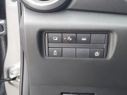 Certified 2025 Nissan Versa S w/ S Plus Package FWD image 16