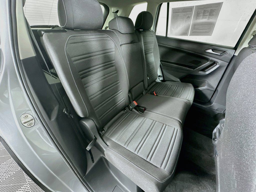 Used 2023 Volkswagen Tiguan S FWD image 33