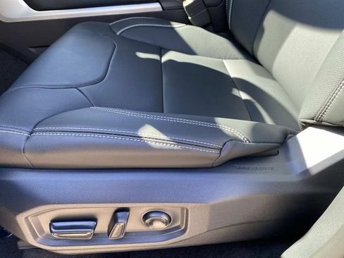 New 2026 Toyota Tundra Limited AWD/4WD image 9