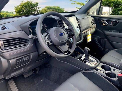 New 2025 Subaru Forester Touring image 7