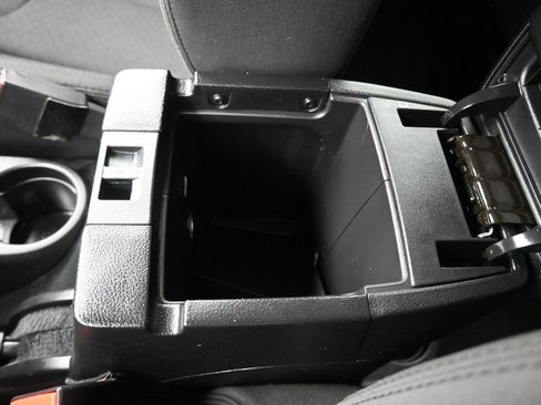 Used 2017 Jeep Wrangler Unlimited Sport image 19