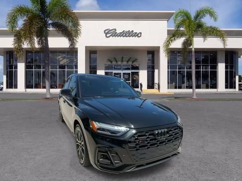 Used 2023 Audi SQ5 Prestige AWD/4WD image 3