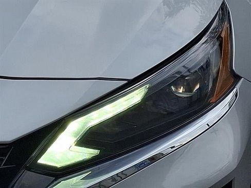 Certified 2024 Nissan Altima 2.5 SV image 9