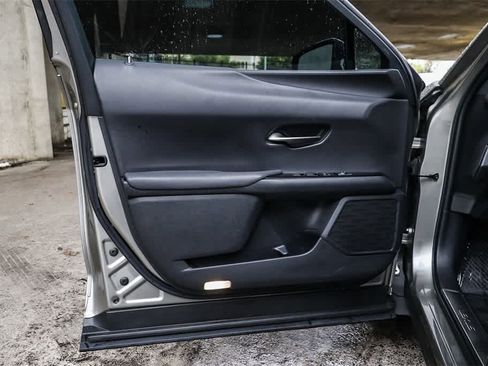 Used 2019 Lexus UX 200 F Sport image 21