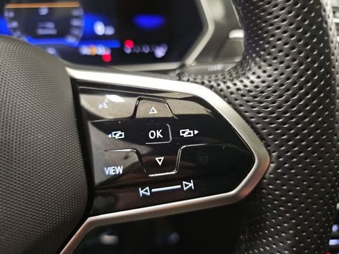 Used 2024 Volkswagen Tiguan SE R-Line image 20