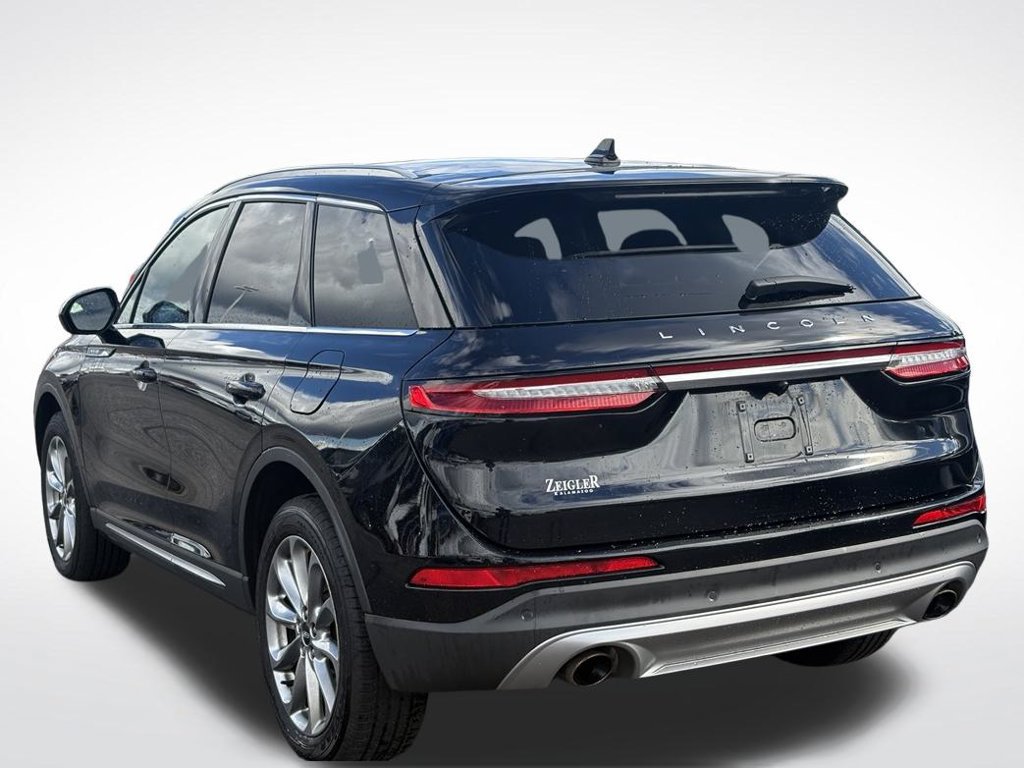 Certified 2022 Lincoln Corsair AWD w/ Premium Package image 3