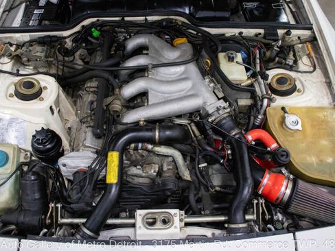 Used 1988 Porsche 944 Turbo image 19
