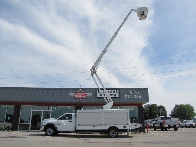 Used 2016 RAM 5500 Tradesman w/ Ambulance Prep Group RWD image 1