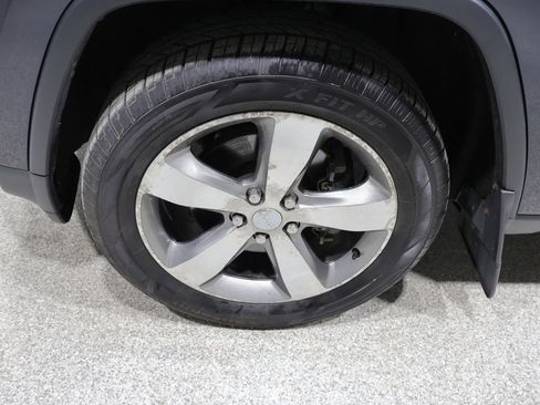 Used 2014 Jeep Grand Cherokee Limited w/ Trailer Tow Group IV AWD/4WD image 9