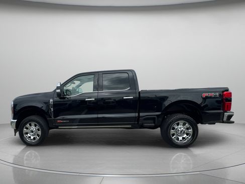 New 2026 Ford F250 Lariat w/ Lariat Premium Package image 16
