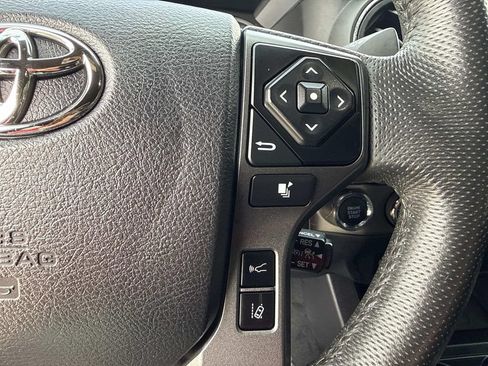 Used 2021 Toyota Tacoma TRD Off-Road w/ TRD Premium Off Road Package AWD/4WD image 37