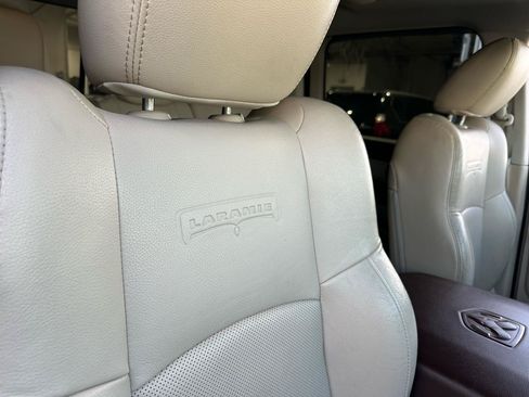 Used 2017 RAM 1500 Laramie RWD image 23