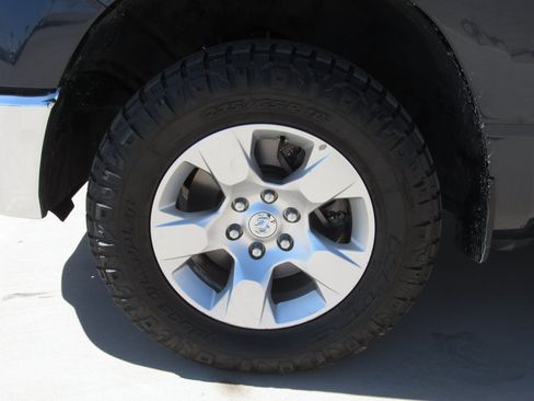 Used 2020 RAM 1500 Big Horn AWD/4WD image 4