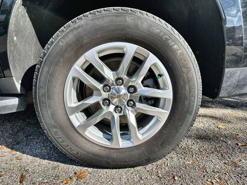 Used 2024 Chevrolet Tahoe LT image 8