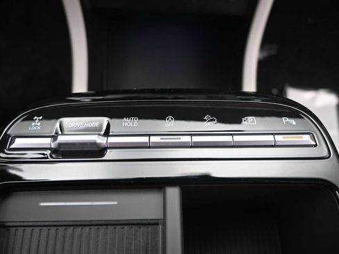 Used 2025 Hyundai Tucson Limited image 21