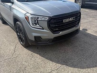 Used 2024 GMC Terrain SLE w/ Driver Convenience Package