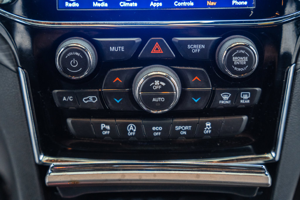 Used 2019 Jeep Grand Cherokee Altitude AWD/4WD image 26