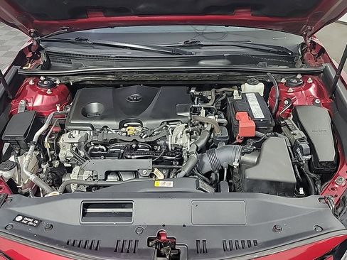 Used 2019 Toyota Camry XLE w/ Navigation Package image 13