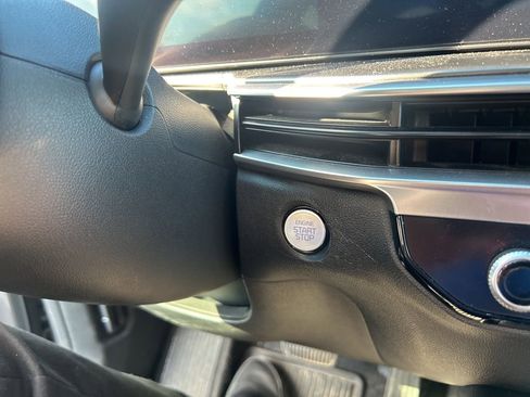 Certified 2024 Kia Sorento S w/ Panoramic Sunroof Package image 22