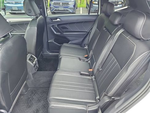 Used 2022 Volkswagen Tiguan SE R-Line AWD/4WD image 27